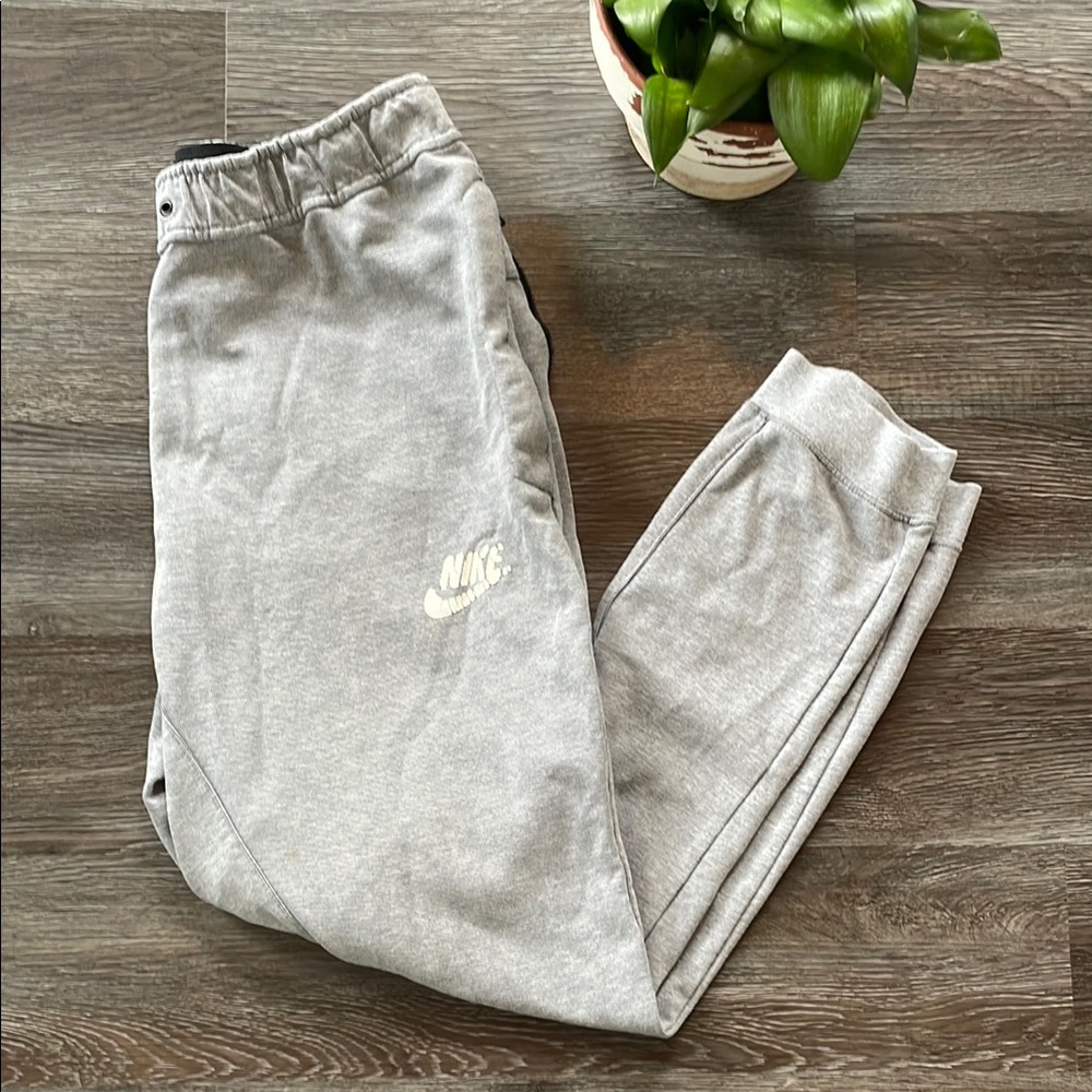 Nike Gray Jogger Pants Men’s M